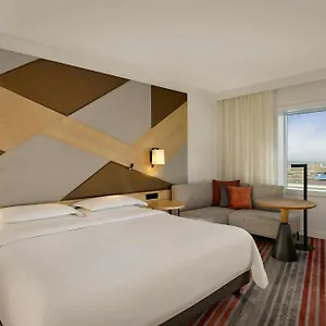 https://sheraton-amsterdam-airport.ihotelsrotterdam.com